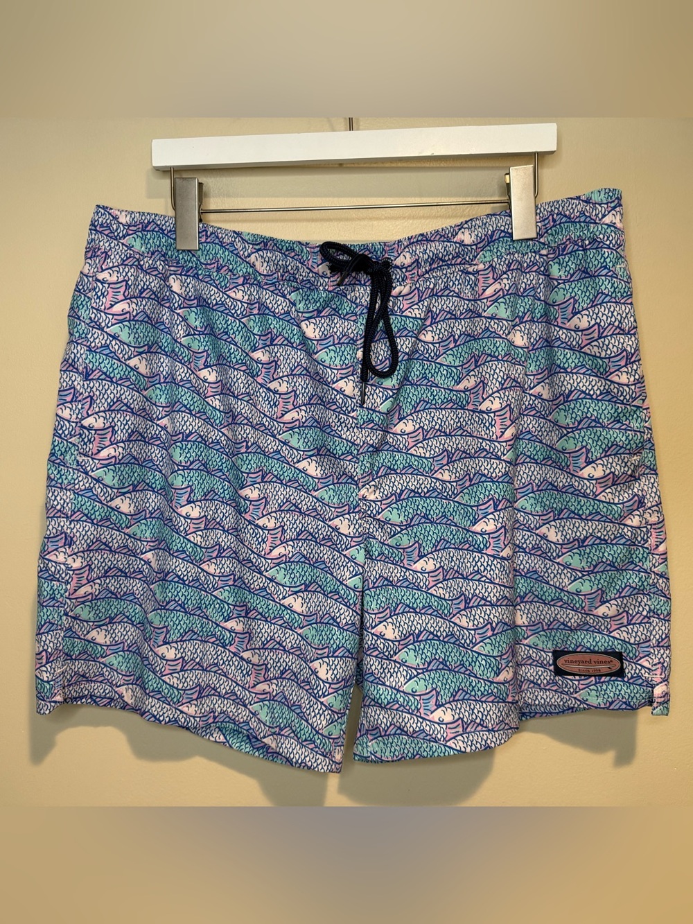 Vineyard vines 7 Inch Printed Chappy swim trunks size XL